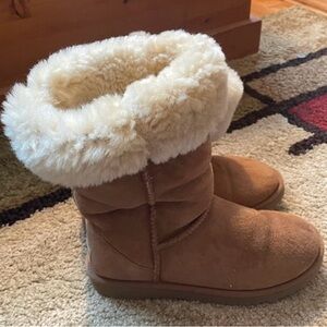 UGG classic convertible booties tan size 7